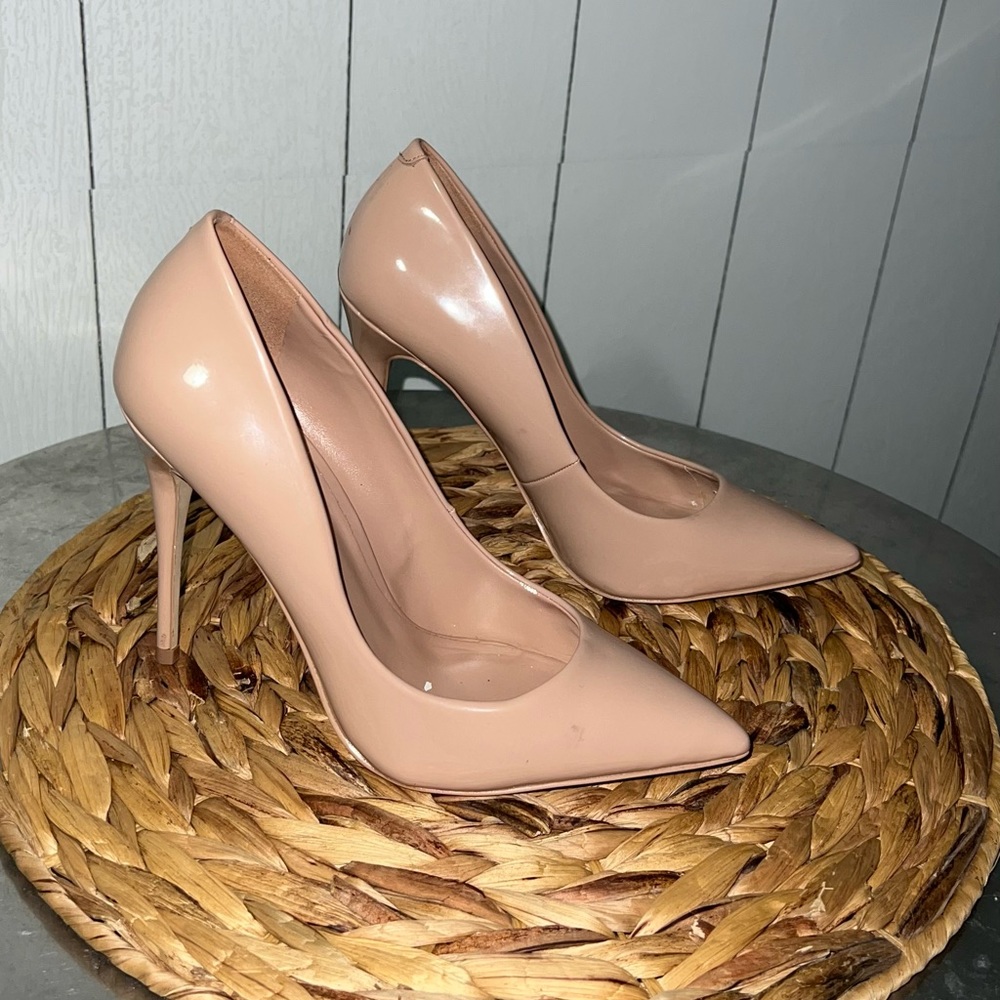 Aldo Used Heel Pumps size 7